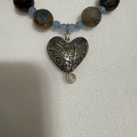 Elegant Blue Banded Agate and Blue Quartz Beaded Heart Pendant Necklace - Picture 2 of 7